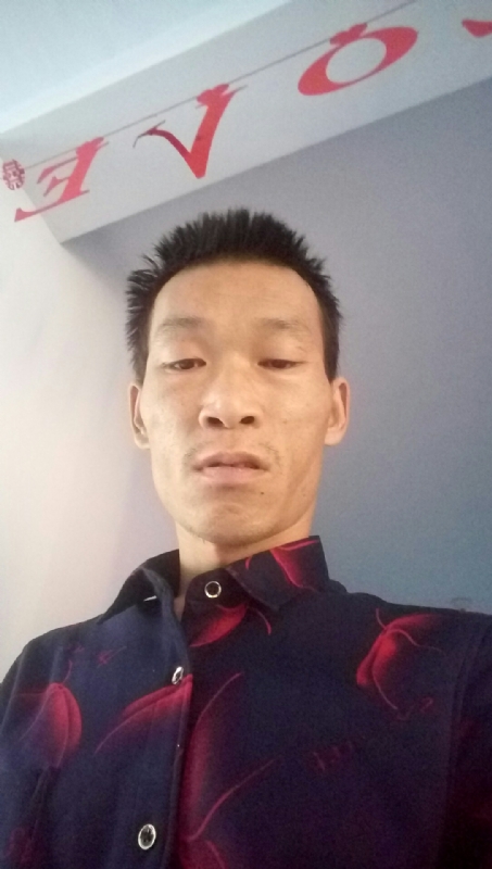 向阳的第一张照片--中山相亲服务中心