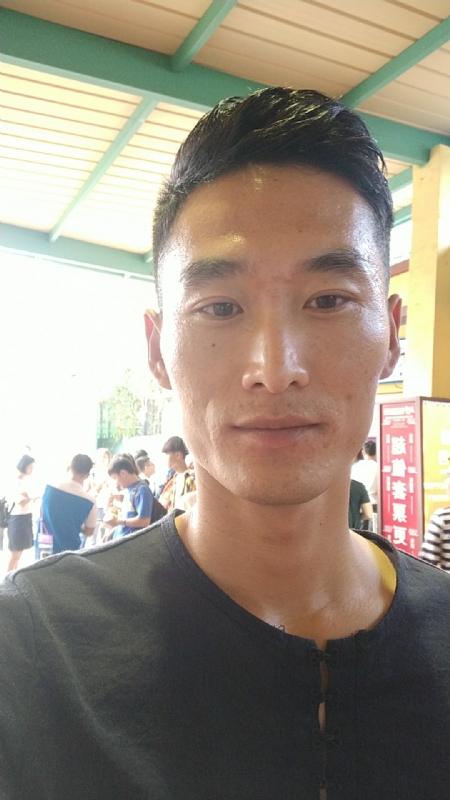 难得糊涂的第一张照片--中山相亲服务中心