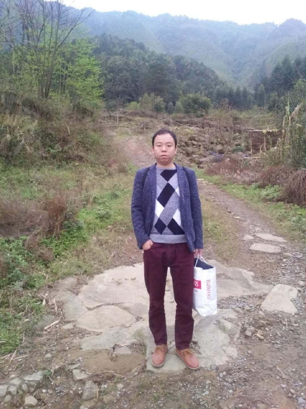 奋斗的第一张照片--中山相亲服务中心