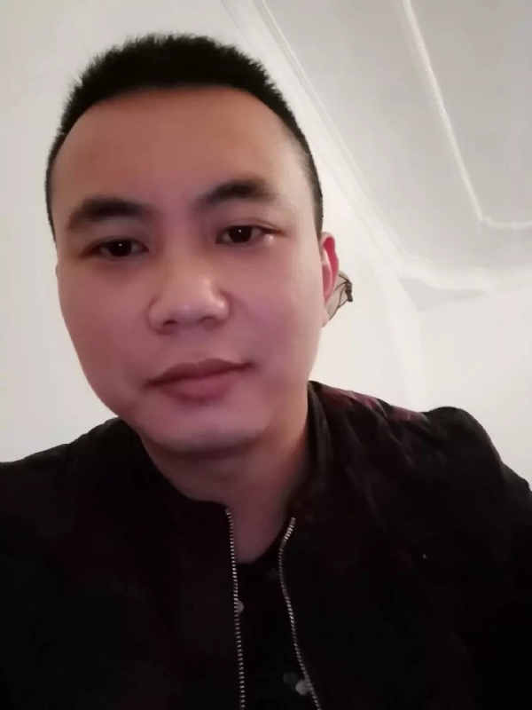 喜闻香气的第一张照片--中山相亲服务中心