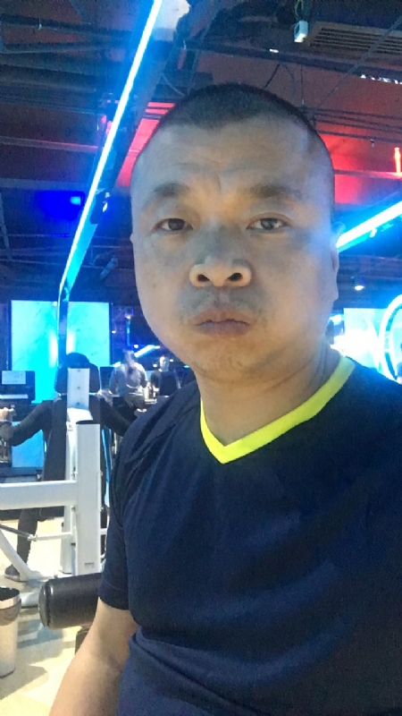 奋斗的第一张照片--中山相亲服务中心