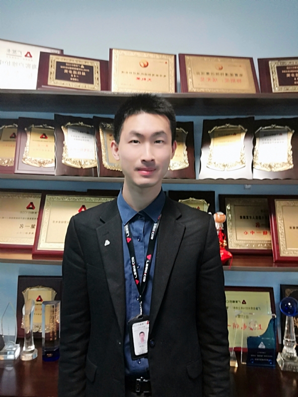 魔都青年的第一张照片--中山相亲服务中心