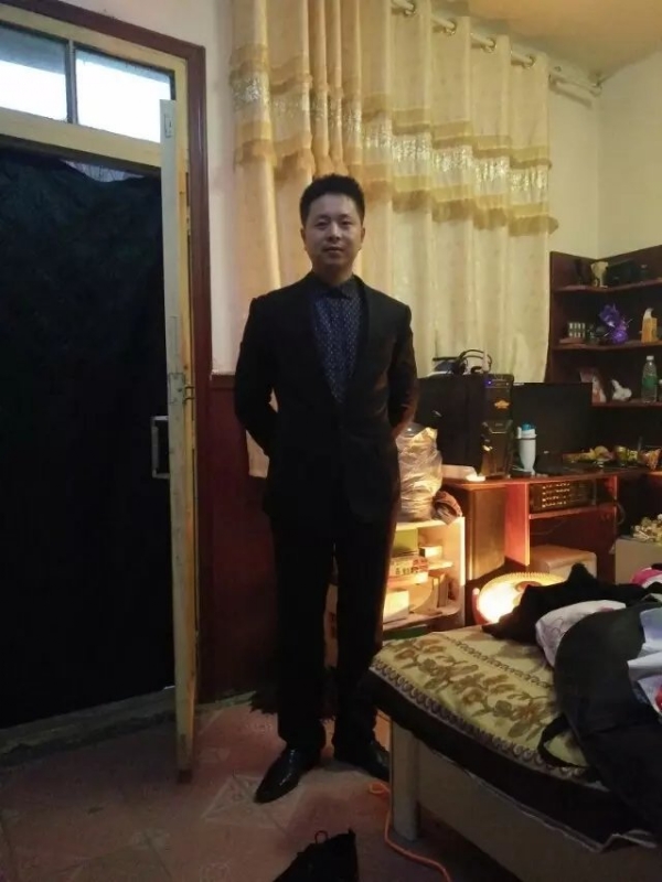 亮亮的第一张照片--中山相亲服务中心