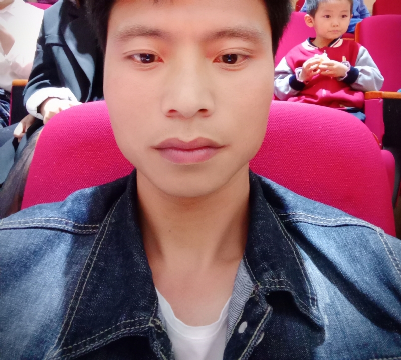 奋斗青年的第一张照片--中山相亲服务中心
