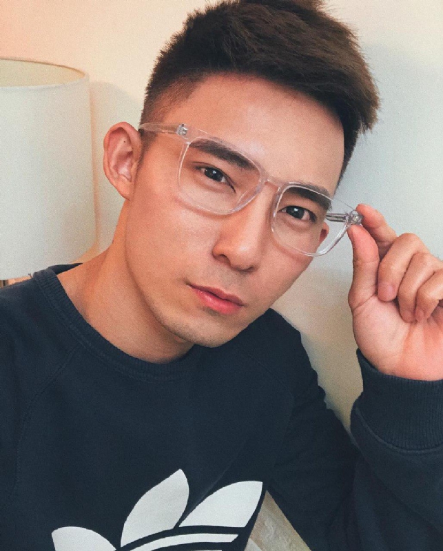 小伟的第一张照片--中山相亲服务中心