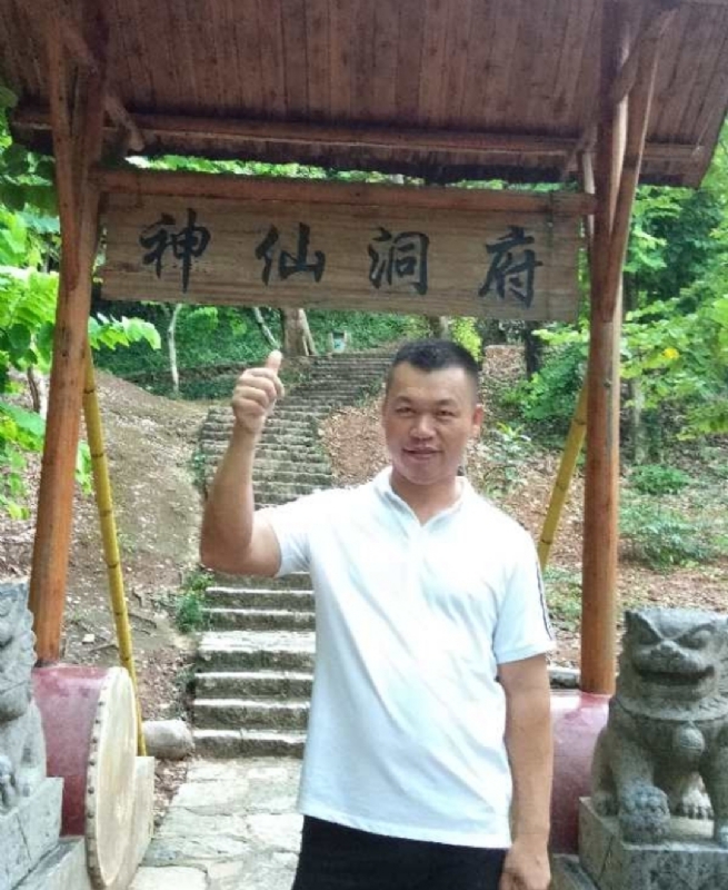 强仔的第一张照片--中山相亲服务中心