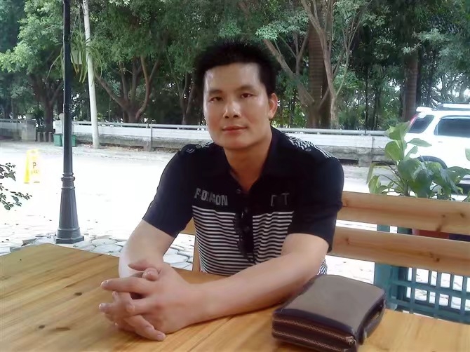 贴身爱人的第一张照片--中山相亲服务中心