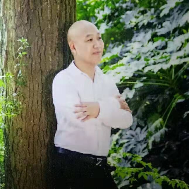 郑鑫牵手的第一张照片--中山相亲服务中心
