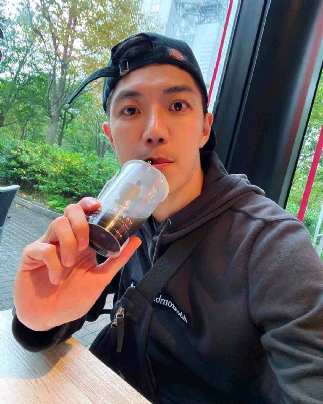 苏天奇的第一张照片--中山相亲服务中心