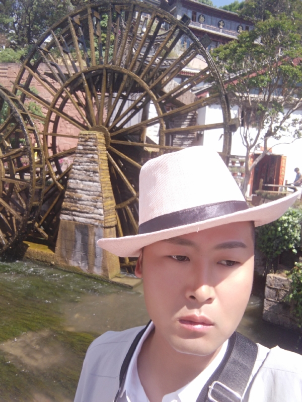 曲靖相亲的第一张照片--中山相亲服务中心