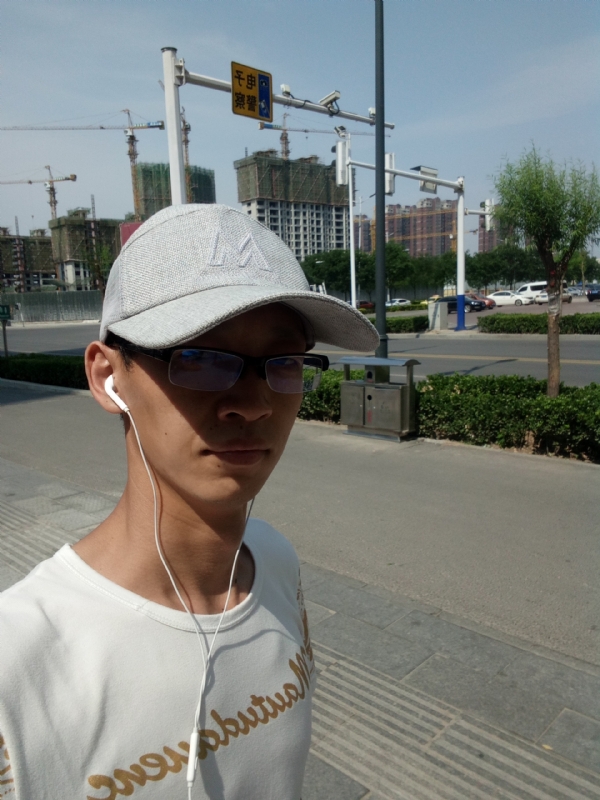 挥一挥手什么都没有的第一张照片--中山相亲服务中心