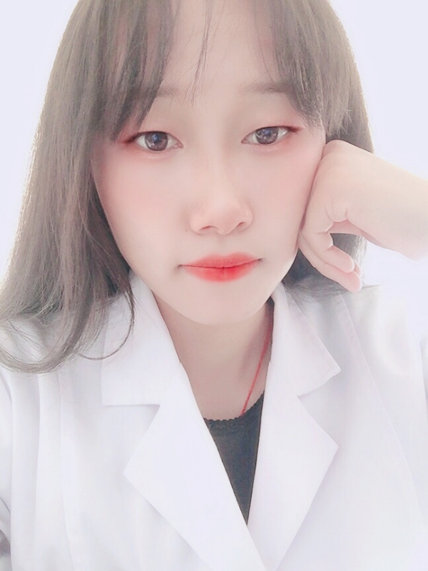 白婚纱的第一张照片--中山相亲服务中心
