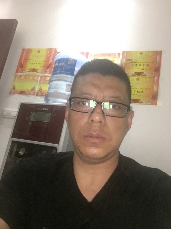 牵手的第一张照片--中山相亲服务中心