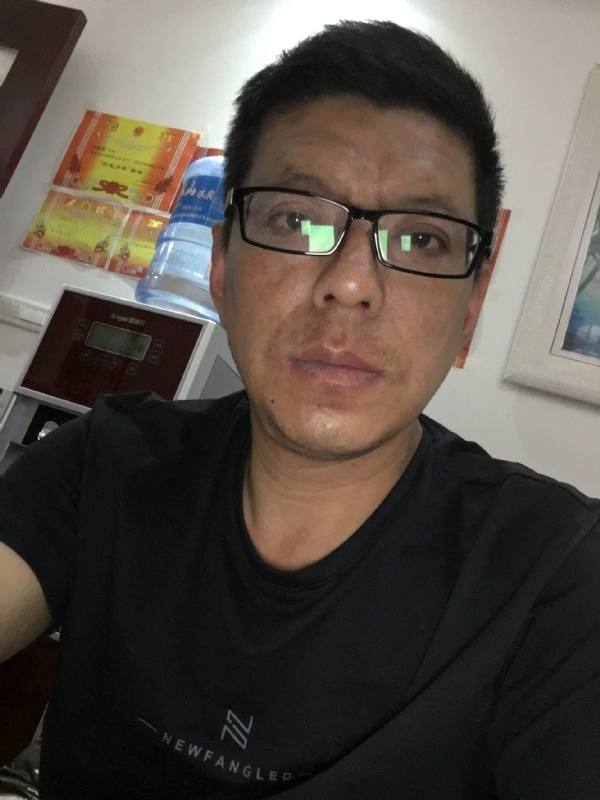 牵手的第三张照片--中山相亲服务中心