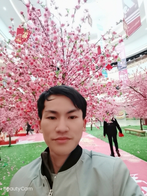 单身一人的第二张照片--中山相亲服务中心