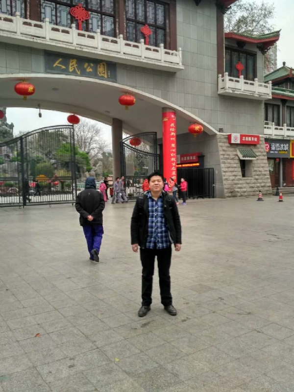 在奋斗的第一张照片--中山相亲服务中心