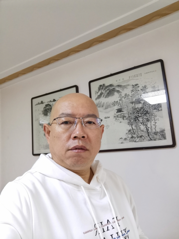 光头博士的第一张照片--中山相亲服务中心