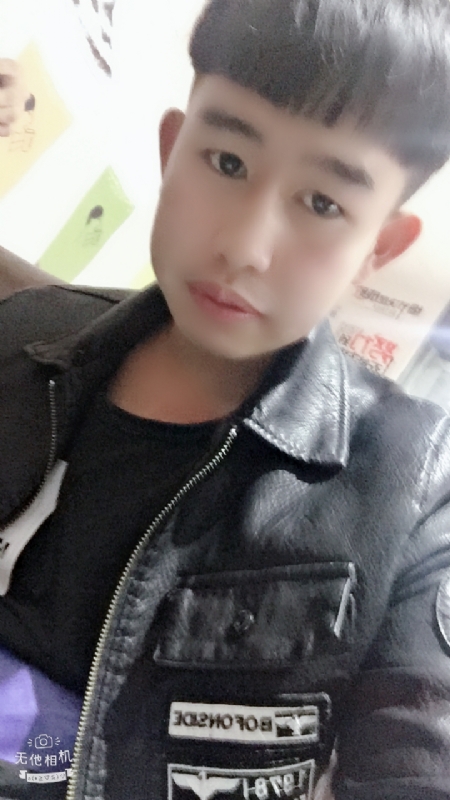 军绿色的第一张照片--中山相亲服务中心