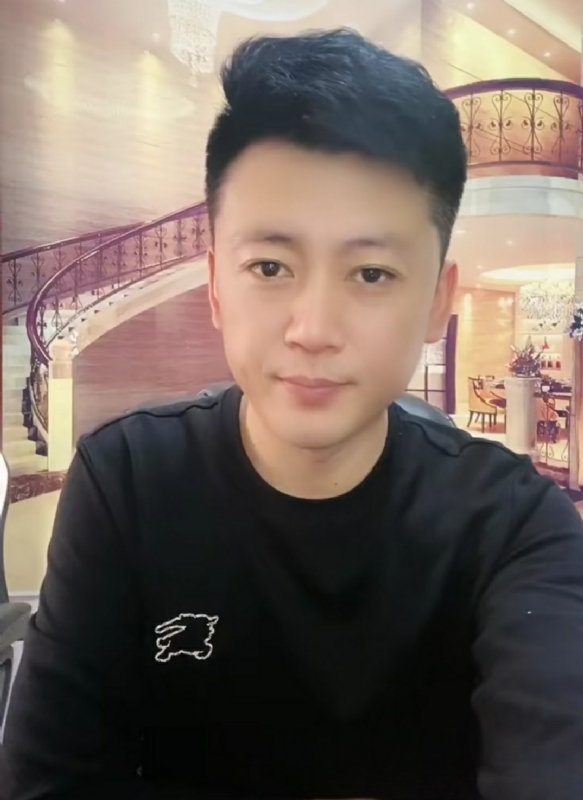 屋顶拾荒人的第三张照片--中山相亲服务中心