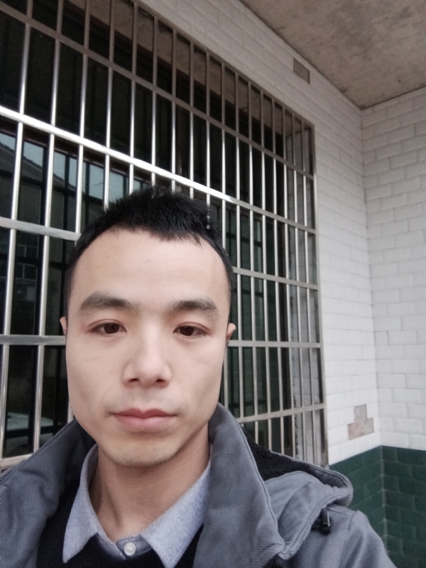 笑得那么开心的第三张照片--中山相亲服务中心