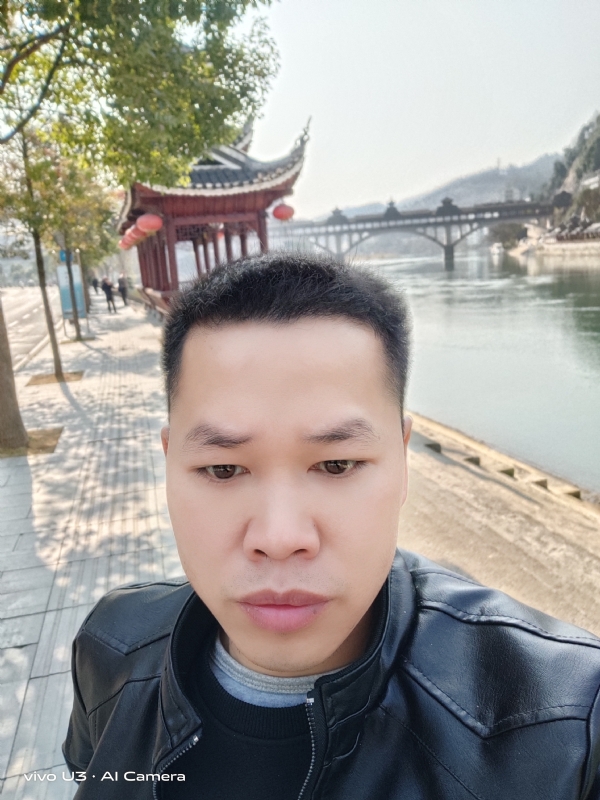 啊锦的第一张照片--中山相亲服务中心