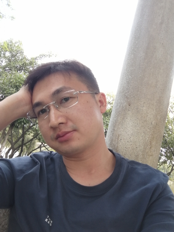 不如随风的第一张照片--中山相亲服务中心