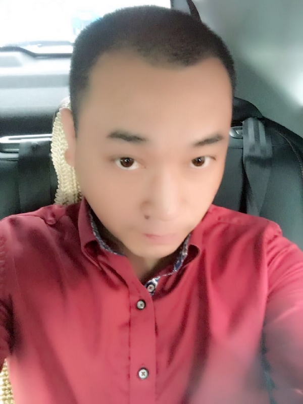 在一个路口等的第一张照片--中山相亲服务中心