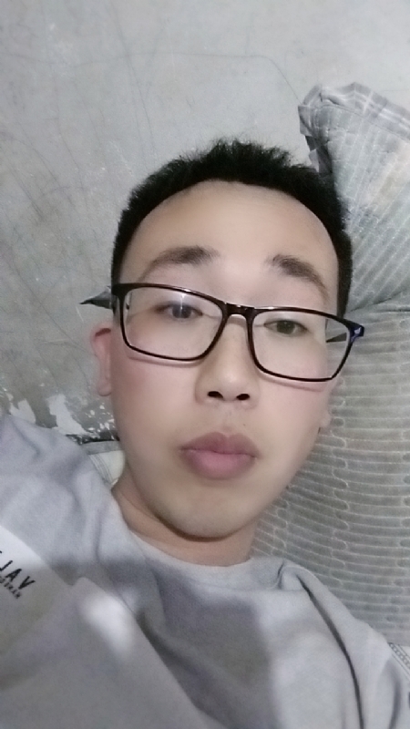 喜欢比我大的女人的第一张照片--中山相亲服务中心