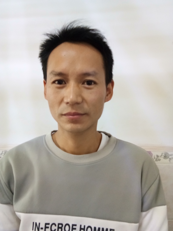 单亲爸爸的第一张照片--中山相亲服务中心