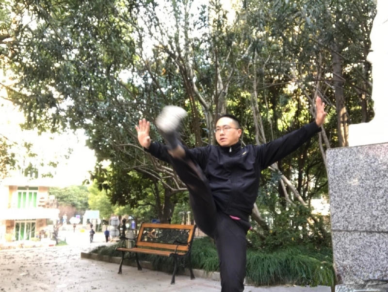 自故深情好受伤的第三张照片--中山相亲服务中心