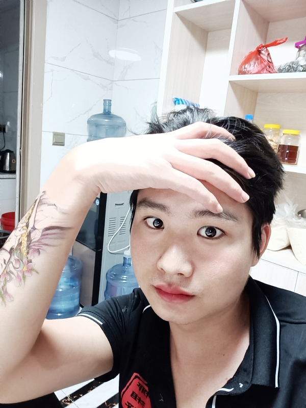 一纸荒年的第一张照片--中山相亲服务中心