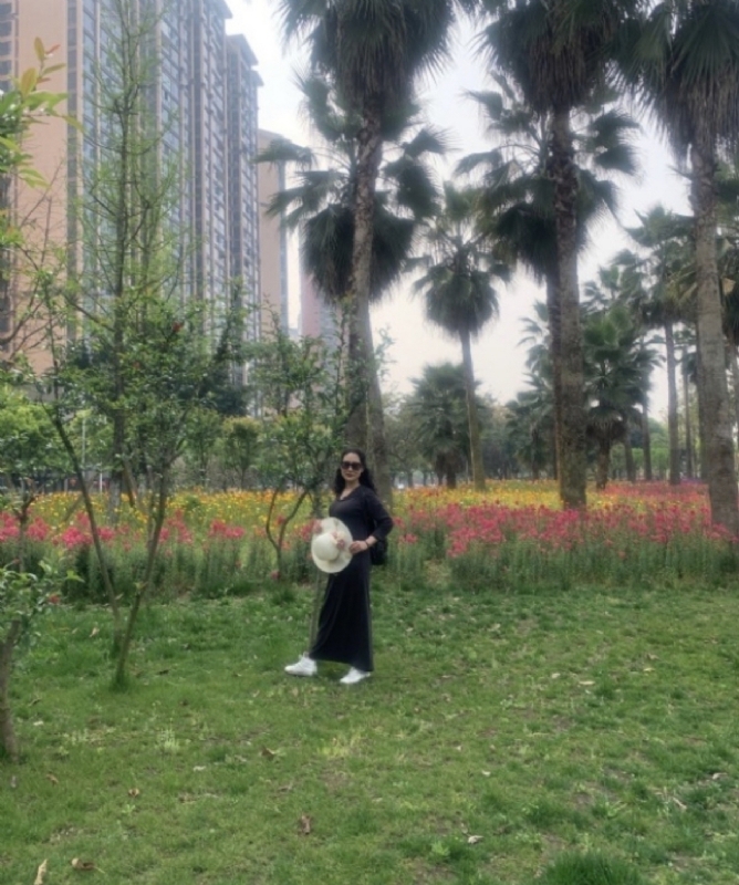 粉墨登场的第一张照片--中山相亲服务中心