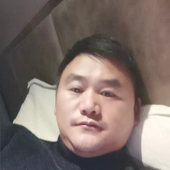 奔跑的第三张照片--中山相亲服务中心