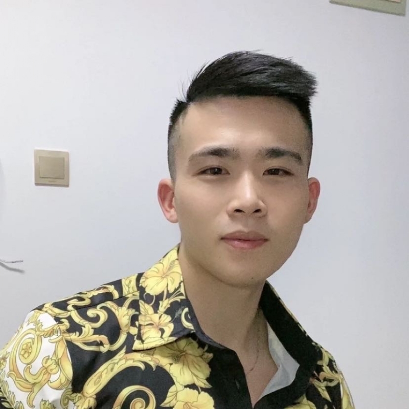 迷彩冲锋衣的第一张照片--中山相亲服务中心