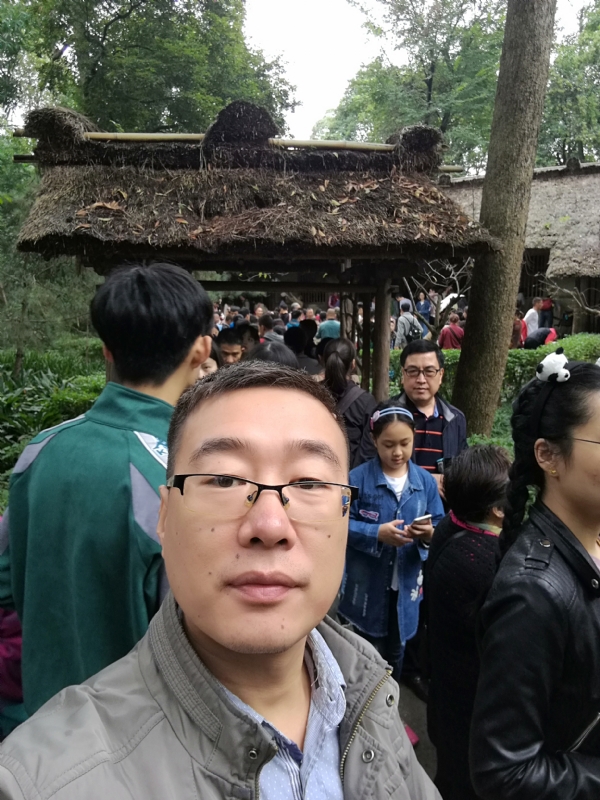 撑起一片天的第一张照片--中山相亲服务中心