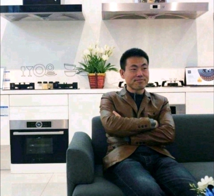 奋斗的执着的第一张照片--中山相亲服务中心