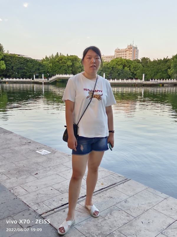 幸福触手可及的第一张照片--中山相亲服务中心