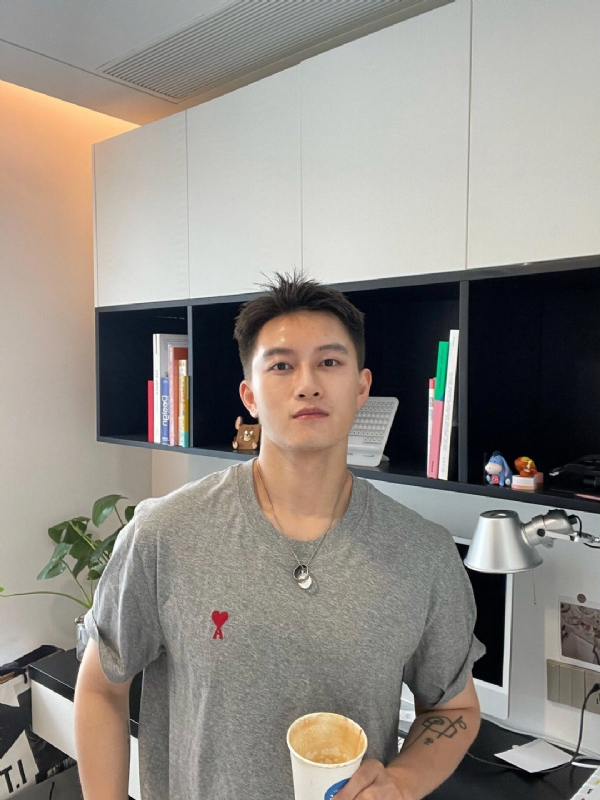 月光之下的第二张照片--中山相亲服务中心