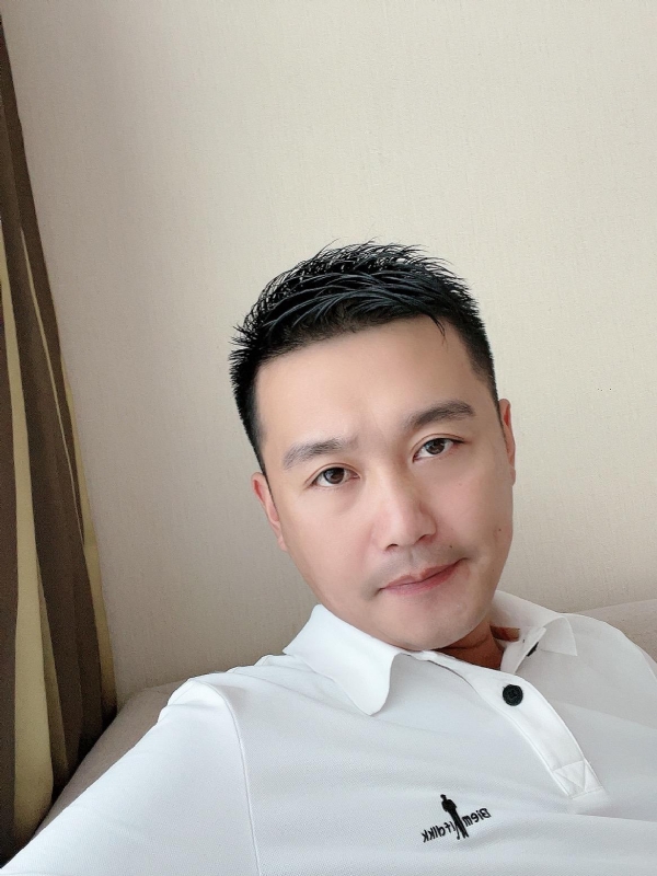 笑望人非的第一张照片--中山相亲服务中心