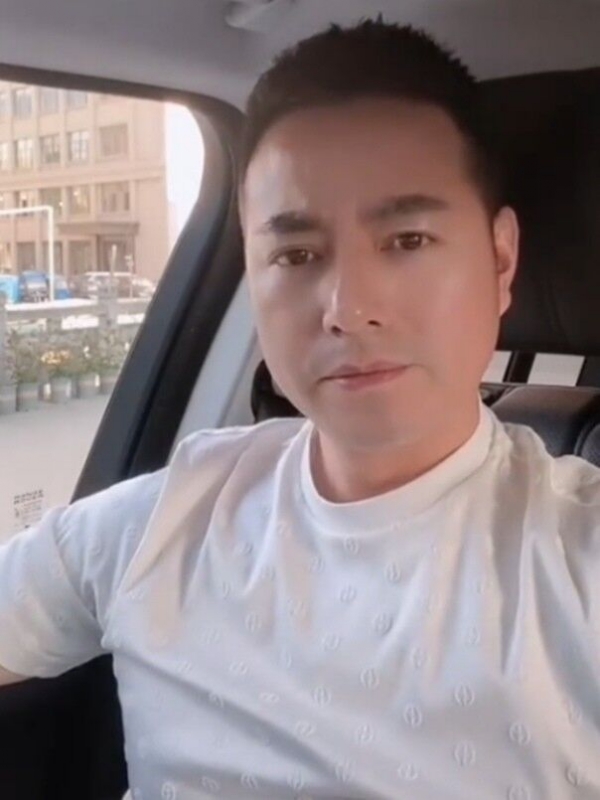 勿忘初心的第一张照片--中山相亲服务中心