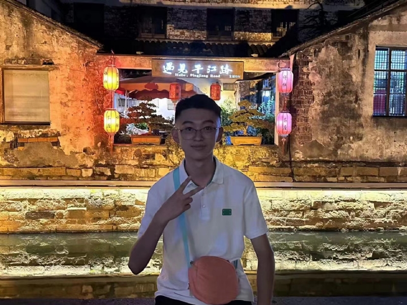 李四的第一张照片--中山相亲服务中心