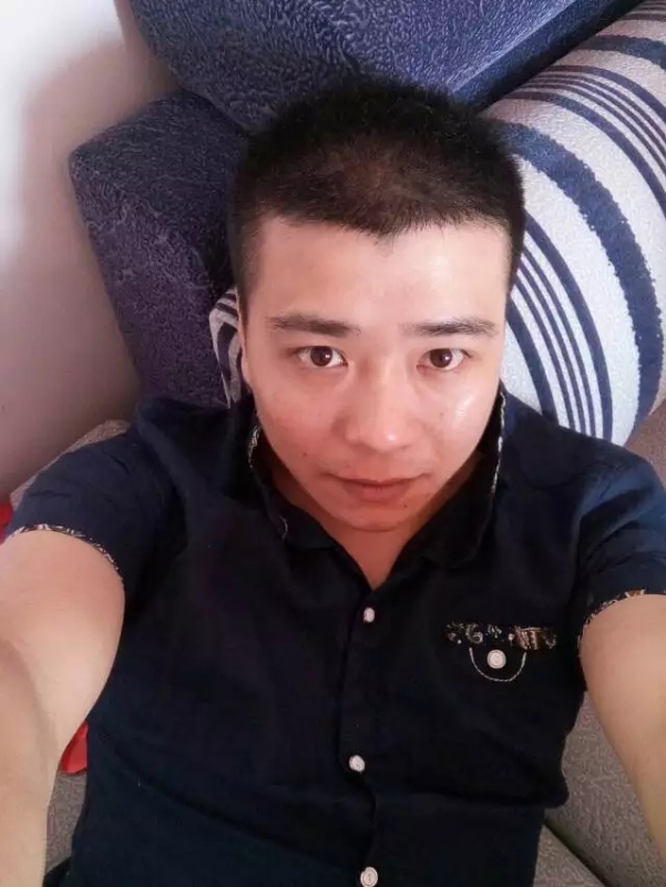漫步的面包的第一张照片--中山相亲服务中心