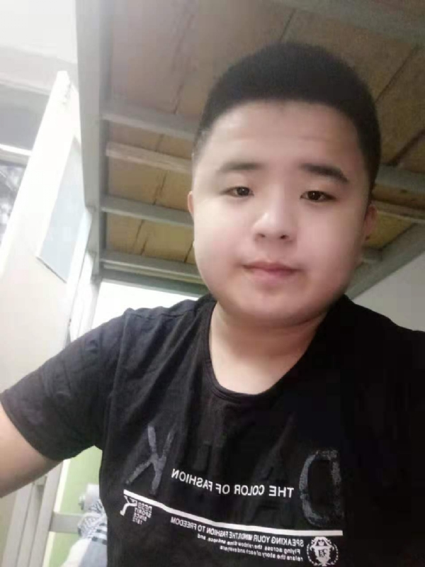 打小就爱淘气的第一张照片--中山相亲服务中心