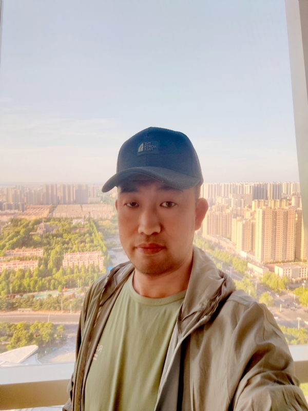 勇攀高峰的第二张照片--中山相亲服务中心