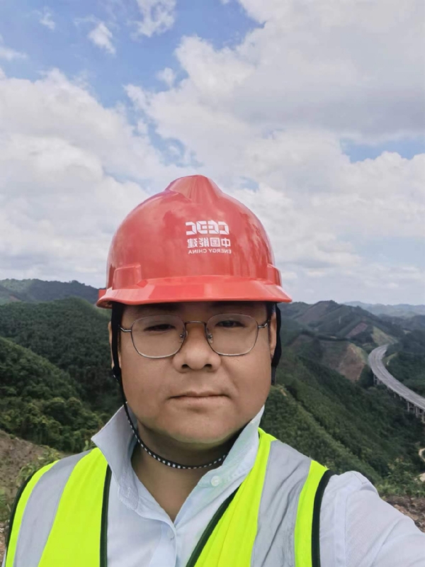 冰城小土匪的第一张照片--中山相亲服务中心