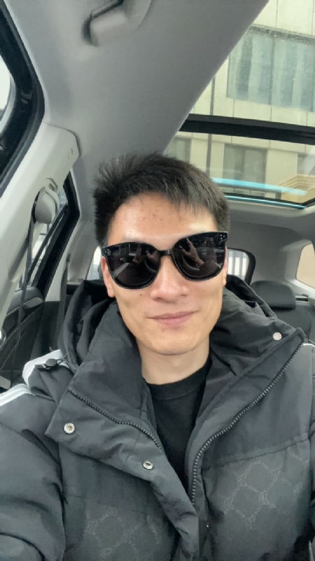男孩的第一张照片--中山相亲服务中心