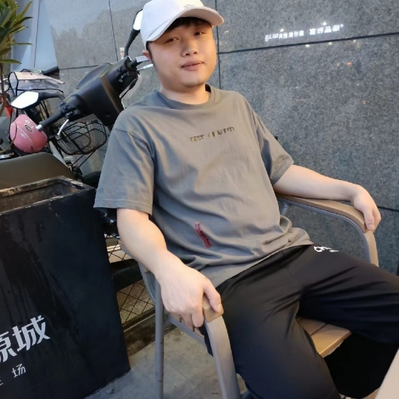 风吹半夏的第一张照片--中山相亲服务中心