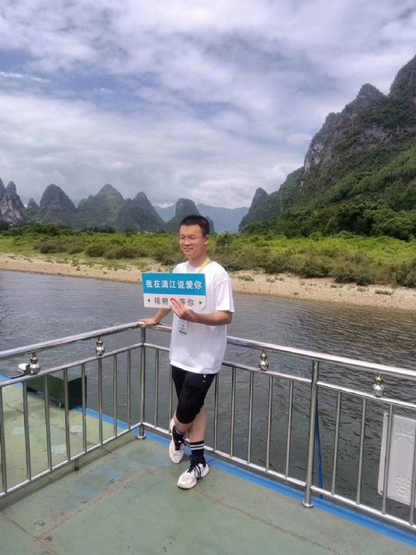 决胜时刻的第一张照片--中山相亲服务中心