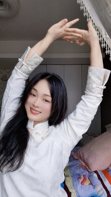 伊伊的第四张照片--中山相亲服务中心