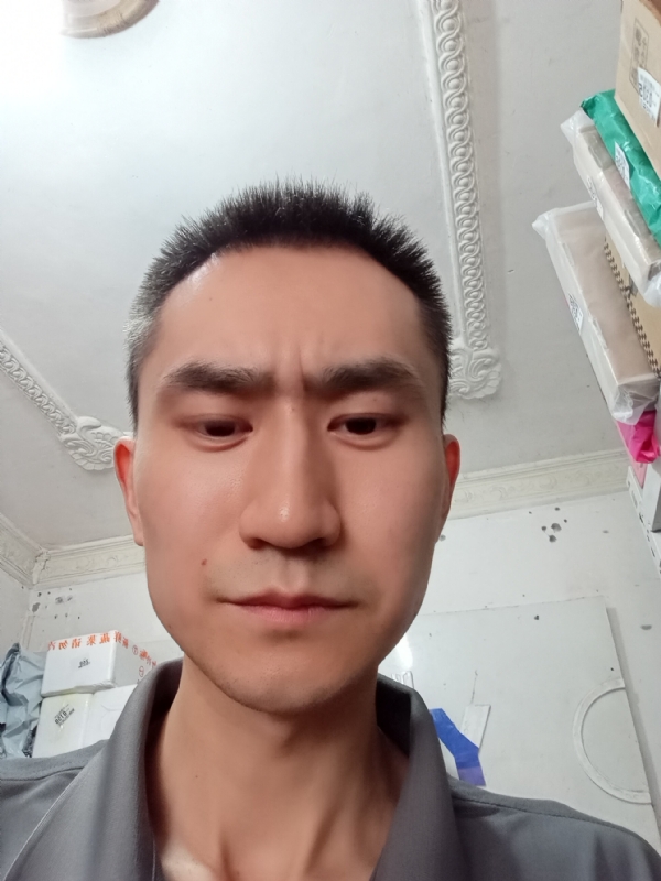 西门吹雪的第一张照片--中山相亲服务中心